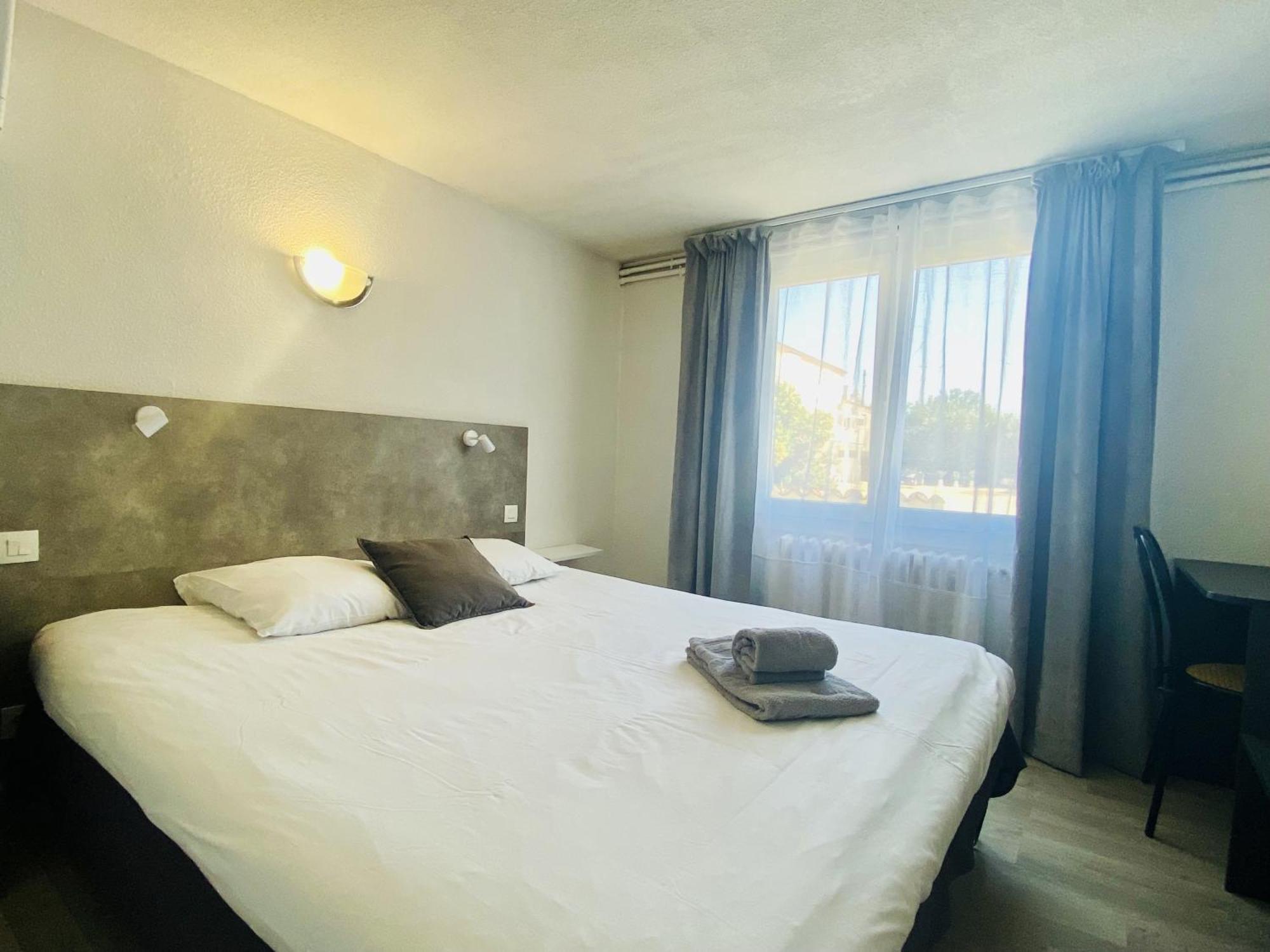 Auberge De Lamagistère מראה חיצוני תמונה